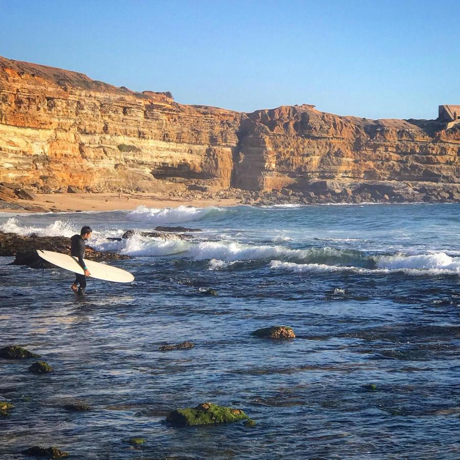 Hotel Arthouse Surf Ericeira Esterno foto